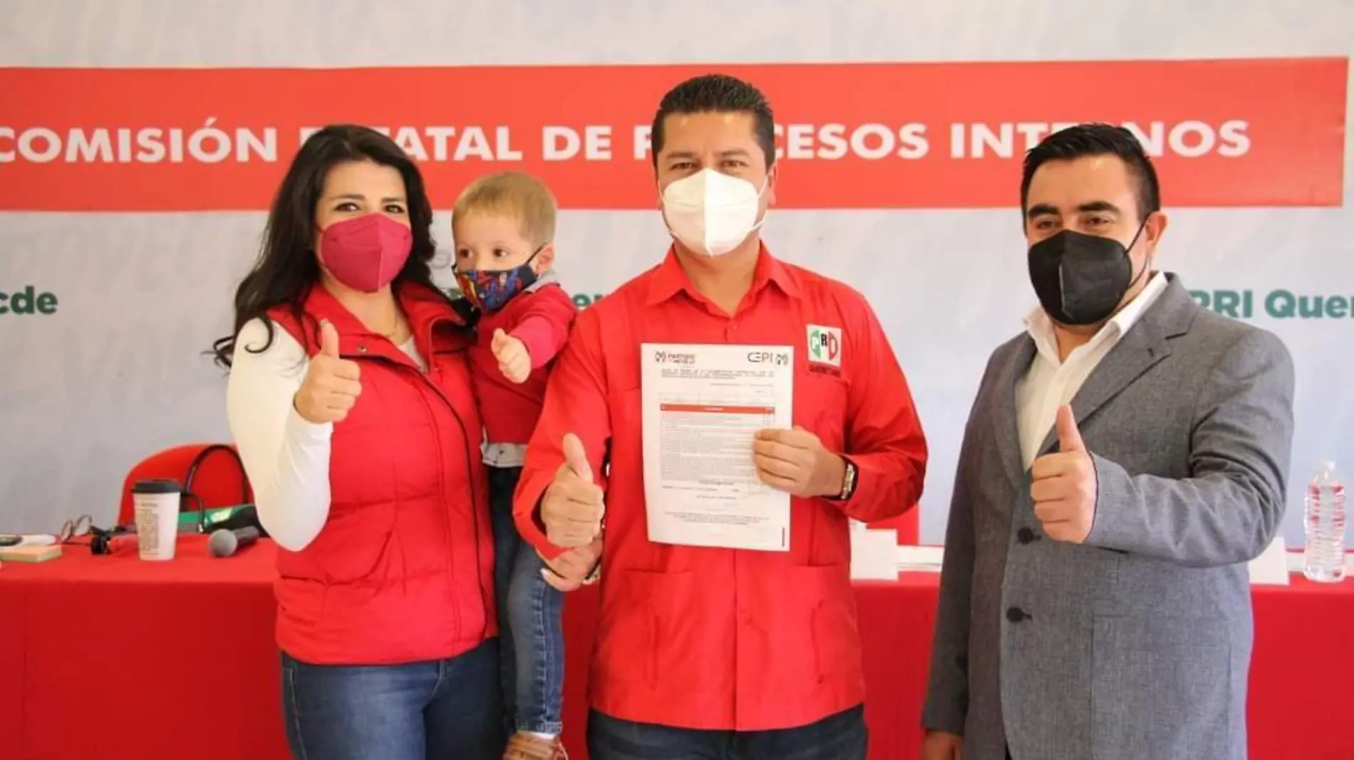 Luis Antonio Macías Trejo se pre registró para la Presidencia Municipal de Tequisquiapan.  Cortesía CDE PRI.